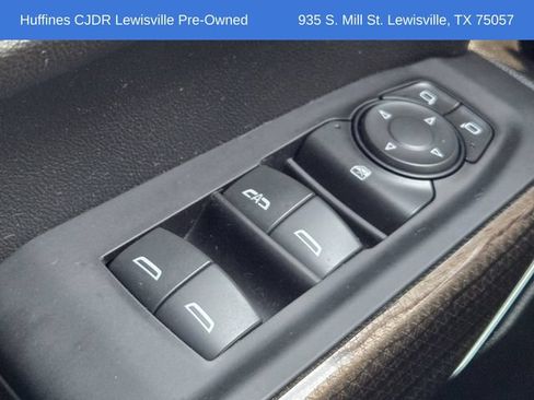 Used 2021 Chevrolet Silverado 1500 LT Trail Boss w/ Bed Protection Package AWD/4WD image 31