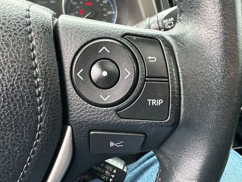 Used 2016 Toyota RAV4 Limited image 30