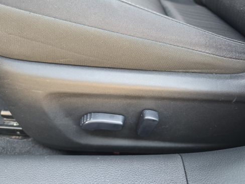 Used 2024 Nissan Altima 2.5 SV FWD image 10