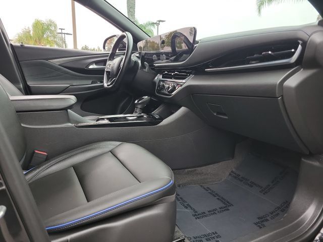 Used 2025 Buick Envista Sport Touring FWD image 23