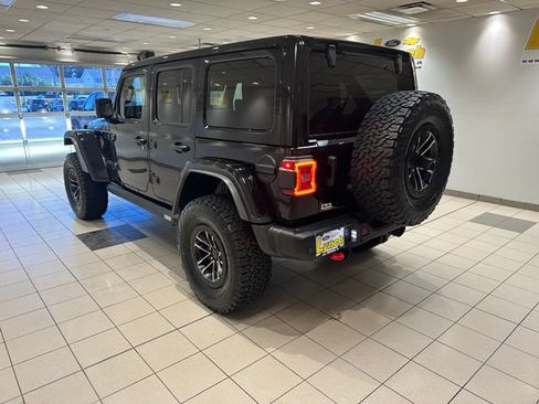 Used 2024 Jeep Wrangler Unlimited Rubicon AWD/4WD image 21