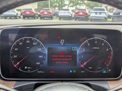 Used 2023 Mercedes-Benz C 300 4MATIC Sedan w/ Exclusive Trim Package image 31