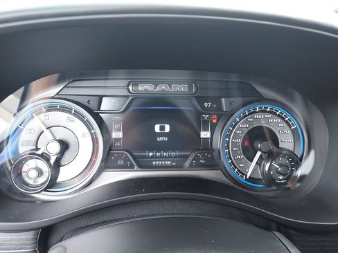 Used 2022 RAM 2500 Limited AWD/4WD image 18