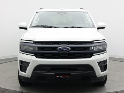 Used 2022 Ford Expedition XLT AWD/4WD image 2