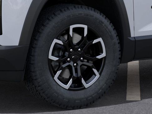 New 2026 Chevrolet Equinox ACTIV w/ Convenience Package III image 9