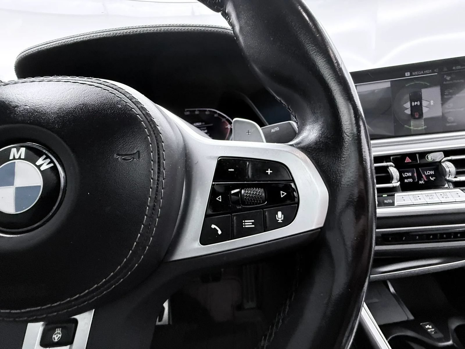 Used 2023 BMW X6 xDrive40i w/ M Sport Package AWD/4WD image 19