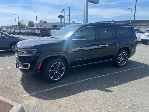 Used 2022 Jeep Wagoneer Series III w/ Premium Group I image 1