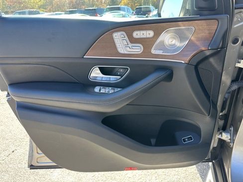 Used 2021 Mercedes-Benz GLE 350 GLE 350 w/ 3rd Row Seat Package image 26