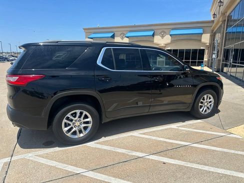Used 2019 Chevrolet Traverse LT FWD image 6