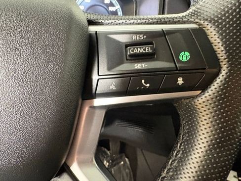 Used 2024 Mitsubishi Outlander SE image 28