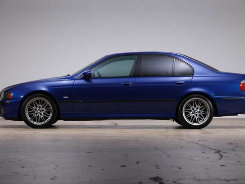 Used 2002 BMW M5 image 8