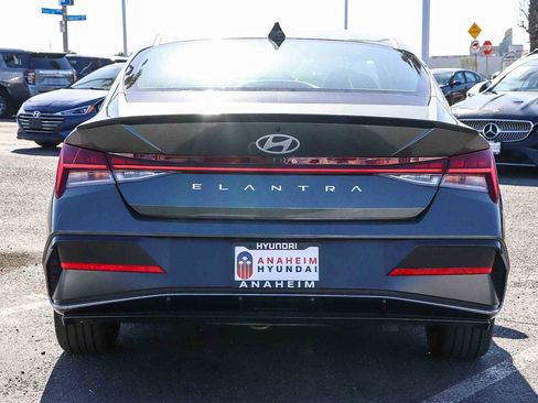 New 2026 Hyundai Elantra SEL Sport FWD image 7