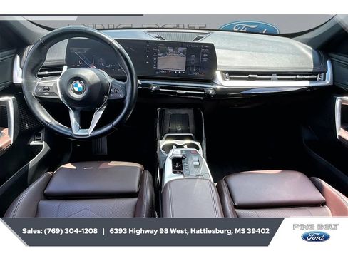 Used 2025 BMW X1 xDrive28i AWD/4WD image 13