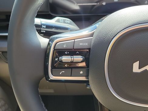 New 2026 Kia Carnival EX FWD image 26