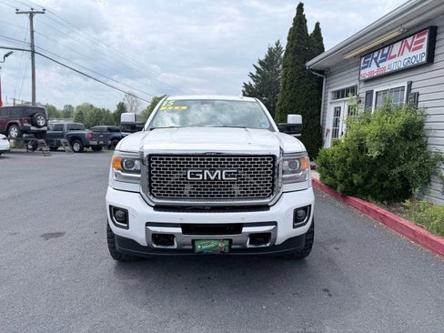 Used 2015 GMC Sierra 2500 Denali w/ Duramax Plus Package AWD/4WD image 7