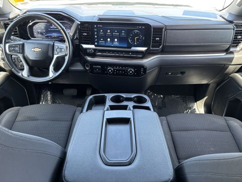 Used 2025 Chevrolet Silverado 1500 LT AWD/4WD image 15