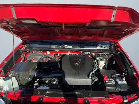 Used 2022 Toyota Tacoma SR5 image 18