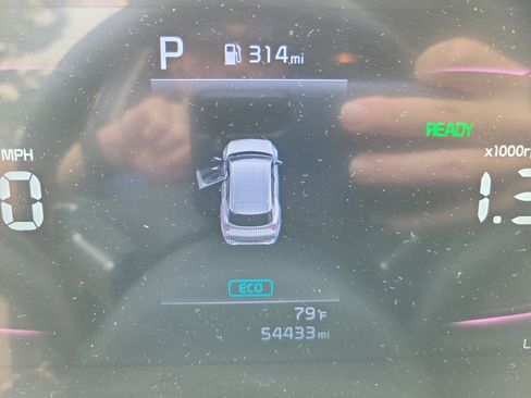 Used 2023 Kia Sportage EX AWD/4WD image 14