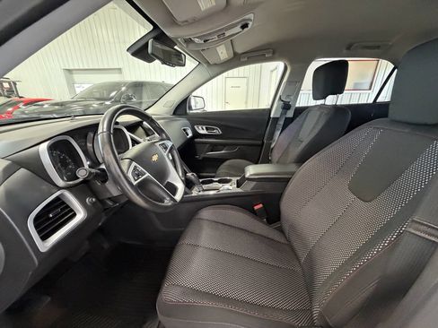 Used 2017 Chevrolet Equinox LT w/ Convenience Package image 11