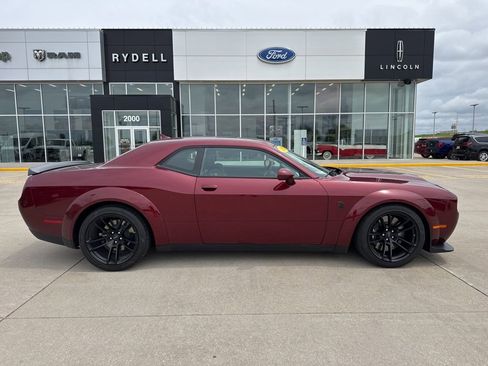 Used 2023 Dodge Challenger SRT Hellcat RWD image 2