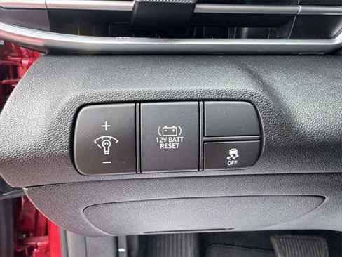 Certified 2025 Hyundai Elantra Limited image 20