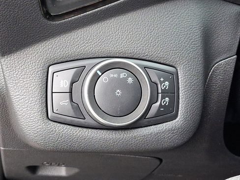 Used 2017 Ford Escape Titanium image 25