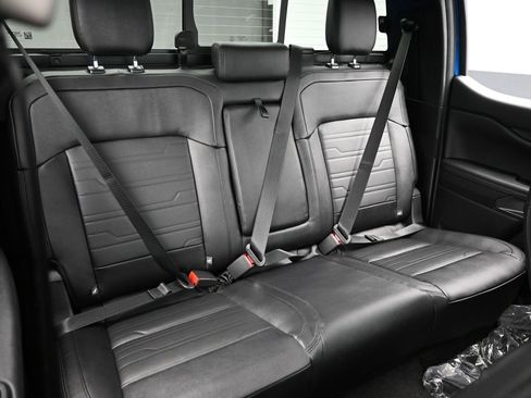 New 2025 Ford Ranger Lariat w/ FX4 Off-Road Package image 40