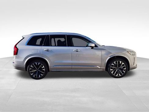 Certified 2025 Volvo XC90 B5 Core w/ Climate Package AWD/4WD image 8