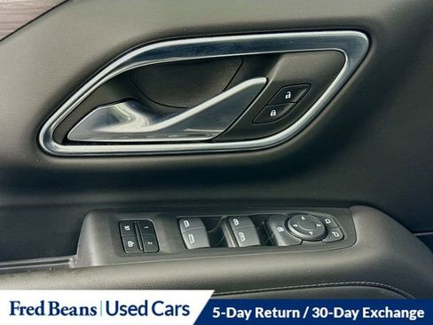 Used 2024 Chevrolet Suburban LT image 20