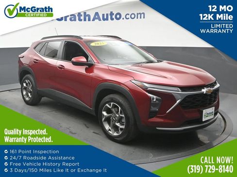 Used 2025 Chevrolet Trax LT w/ LT Convenience Package FWD image 1