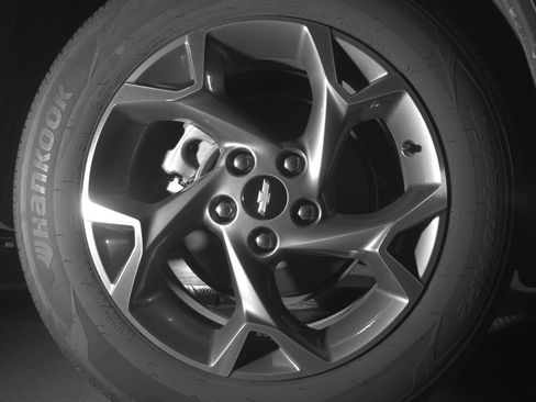 Used 2025 Chevrolet Trax LT FWD image 15