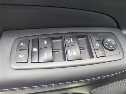 Used 2021 Jeep Grand Cherokee Overland image 30