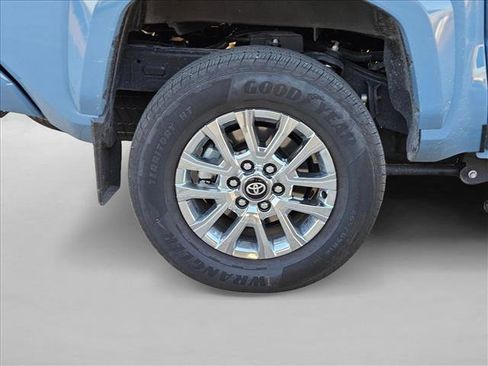 Used 2026 Toyota Tacoma Limited AWD/4WD image 19