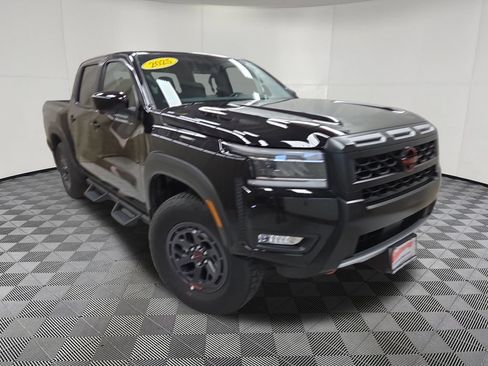 Used 2025 Nissan Frontier PRO-4X w/ Pro Premium Package AWD/4WD image 3