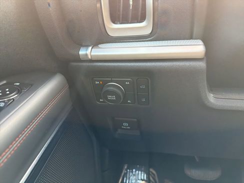 Certified 2025 Ford Expedition Max Active AWD/4WD image 34