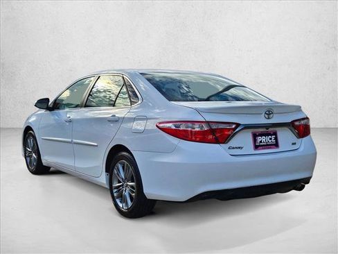 Used 2017 Toyota Camry SE image 8