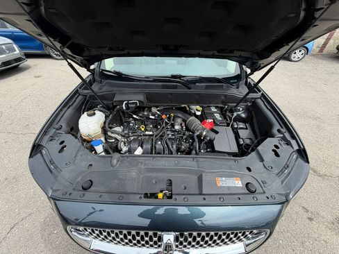 Used 2023 Lincoln Nautilus Reserve image 9