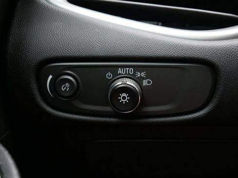 Used 2023 Chevrolet Malibu LS FWD image 17