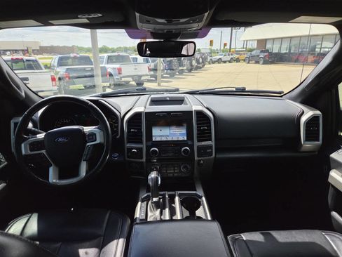 Used 2018 Ford F150 Lariat w/ Equipment Group 502A Luxury AWD/4WD image 32