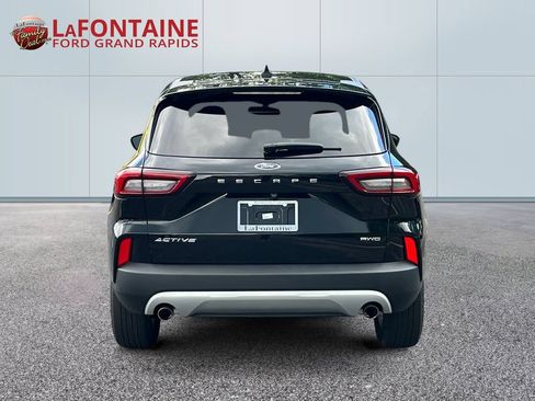 Used 2023 Ford Escape Active AWD/4WD image 6
