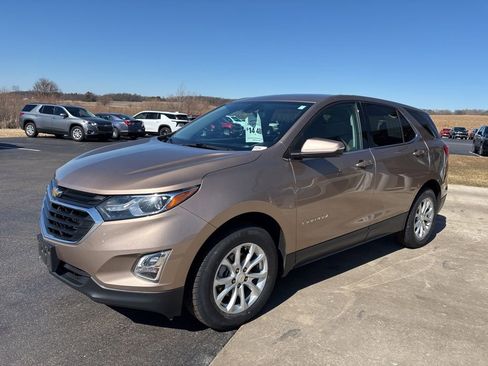 Certified 2019 Chevrolet Equinox LT image 3