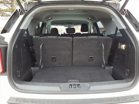 Certified 2023 Ford Explorer XLT w/ Class IV Trailer Tow Package image 10