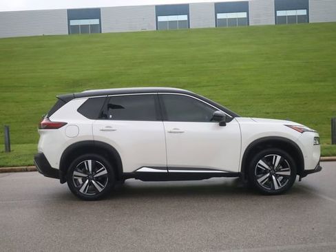 Used 2023 Nissan Rogue SL w/ SL Premium Package FWD image 4