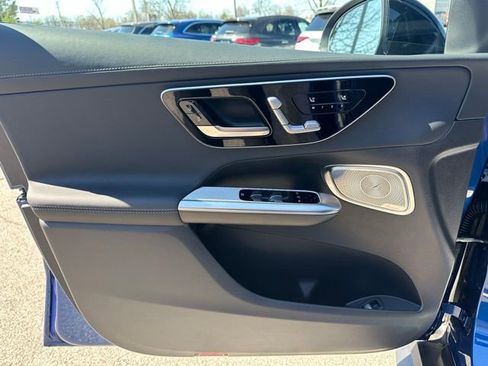 Used 2026 Mercedes-Benz GLC 300 4MATIC image 12