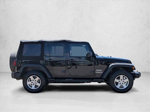 Used 2015 Jeep Wrangler Unlimited Sport w/ Quick Order Package 23S AWD/4WD image 4