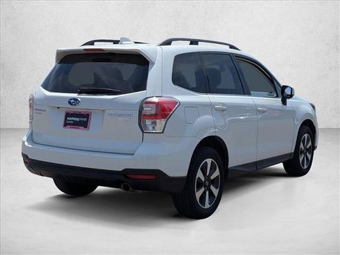 Used 2017 Subaru Forester 2.5i Limited AWD/4WD image 5
