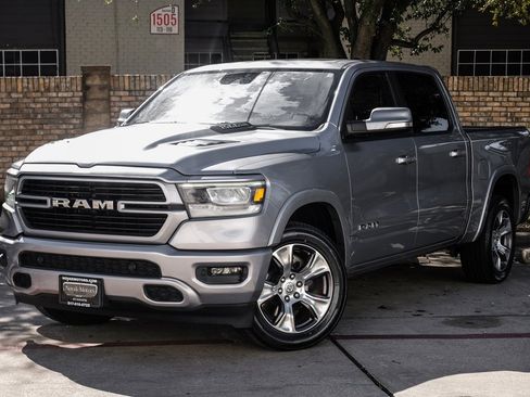 Used 2021 RAM 1500 Laramie w/ Sport Appearance Package image 12