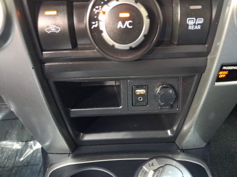 Used 2017 Toyota 4Runner SR5 AWD/4WD image 16