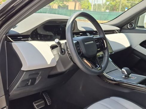 Certified 2026 Land Rover Range Rover Evoque Dynamic SE AWD/4WD image 10
