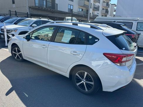 Used 2019 Subaru Impreza 2.0i Premium AWD/4WD image 4